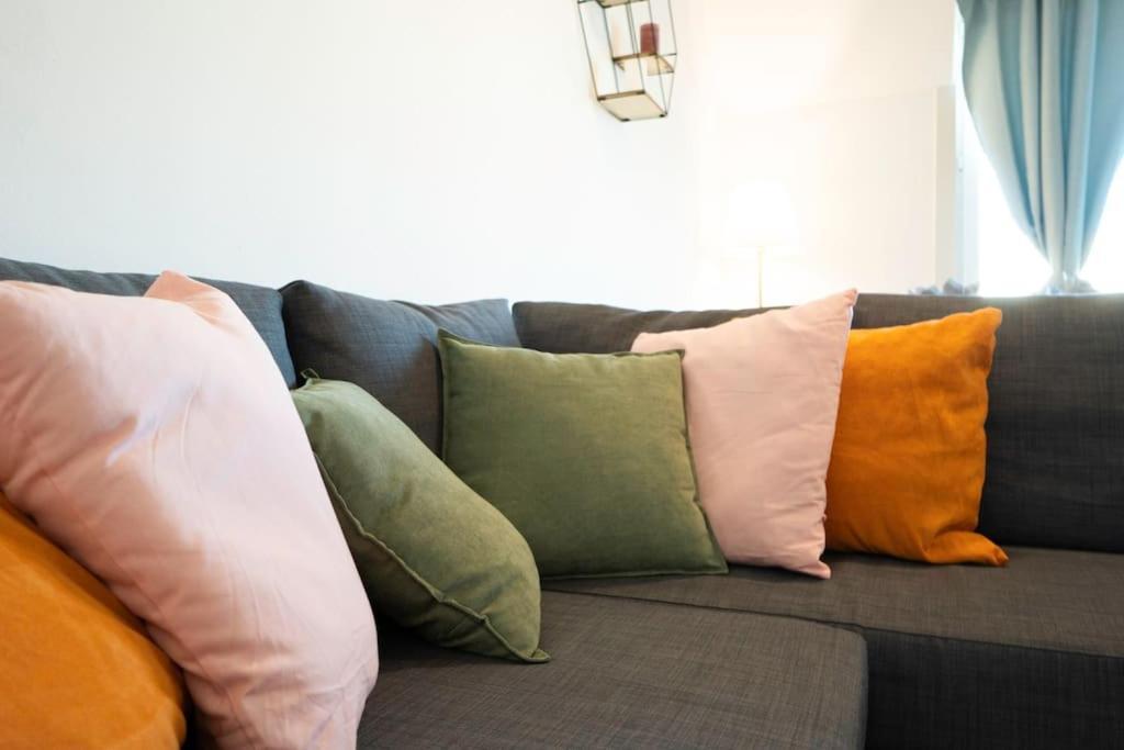 Stylish 2 Floor Penthouse • 15 Min To City Center Wina Bagian luar foto