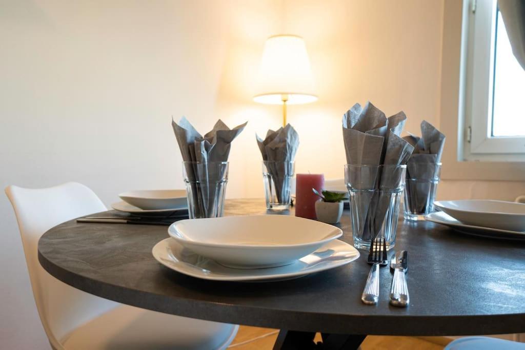 Stylish 2 Floor Penthouse • 15 Min To City Center Wina Bagian luar foto
